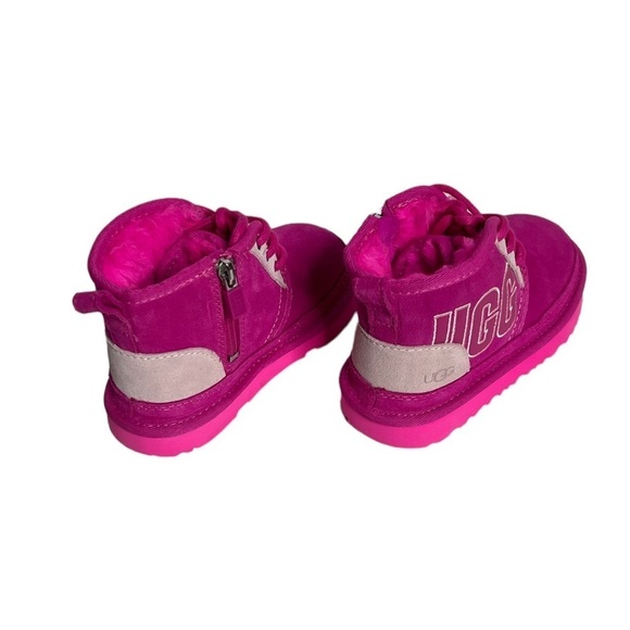 UGG Neumel Toddler Graphic Outline Boots - Picture 7 of 13